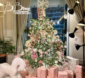 Mẫu Trang Trí Cây Thông Noel 8