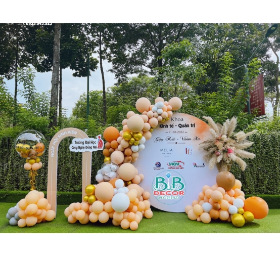 Mẫu Trang Trí Sự Kiện Trường Đại Học Công Nghệ Đồng Nai 